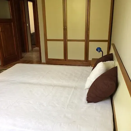 Under The Walnut Tree Apartman Várna