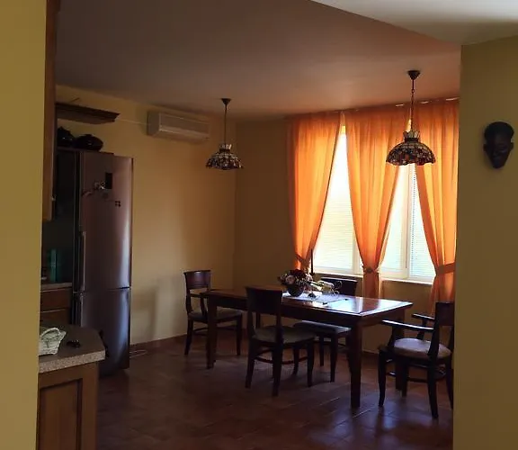 Апартамент Under The Walnut Tree