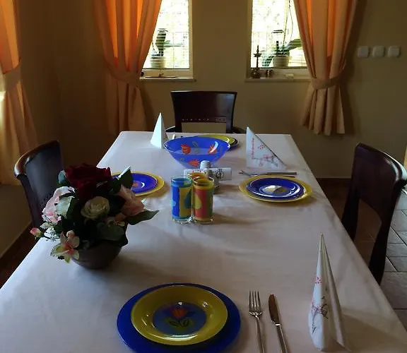 Апартамент Under The Walnut Tree *