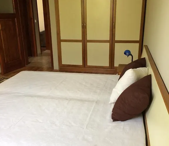 Under The Walnut Tree Апартамент Варна